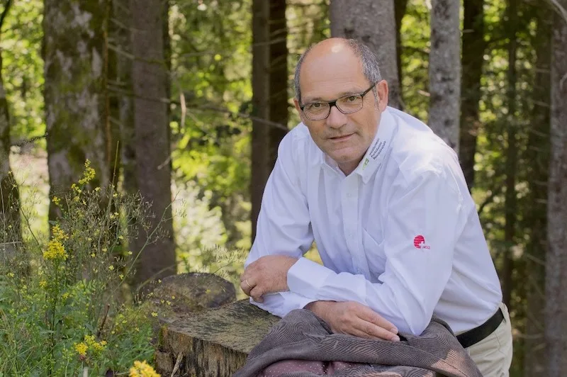 7aaa1beec095c107ee328a99395e4ebe90d66cde Daniel Fässler: Waldeigentümer helfen das Klima schützen. (Bild WaldSchweiz)