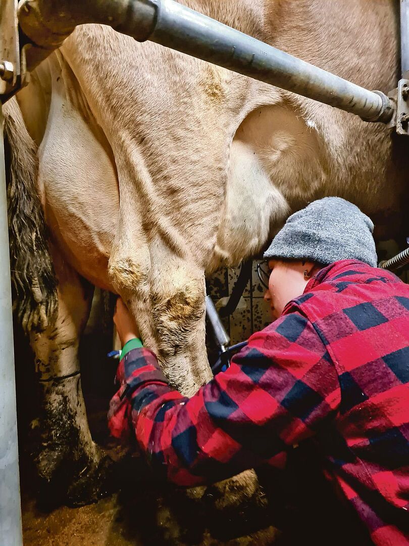 Joana Degen ist keine Bauerntochter und findet es deshalb umso spannender, was der Beruf Landwirtin alles umfasst.