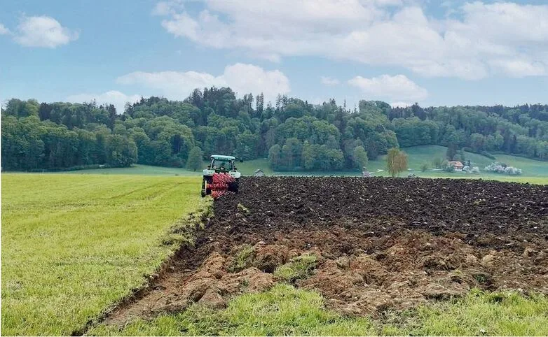 b4eaa06abbb327ca5ca718df2790e1dc330797b67da8dbc5da786154751d99e7 Was auf dem Feld und im Stall «passiert», wird derzeit wieder im Erhebungsfenster eingetragen. Die Beratung ist wichtiger denn je.