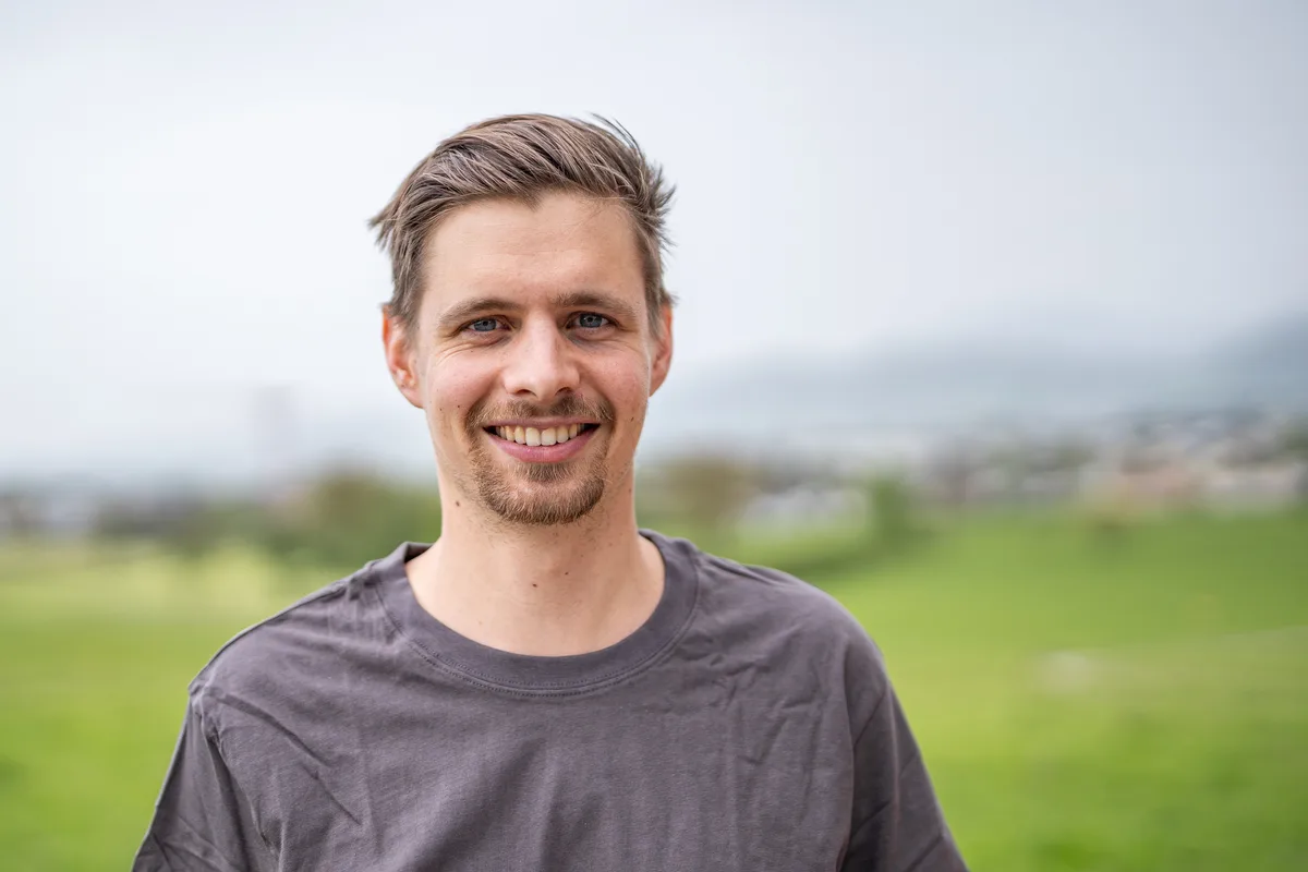 Lügisingen_Bühlmann_Rothenburg_Portrait.jpeg Pascal Bühlmann vom Hof Lügisingen in Rothenburg LU setzt auf Milch aus Gras und aus Nahrungsmittel-Nebenprodukten.