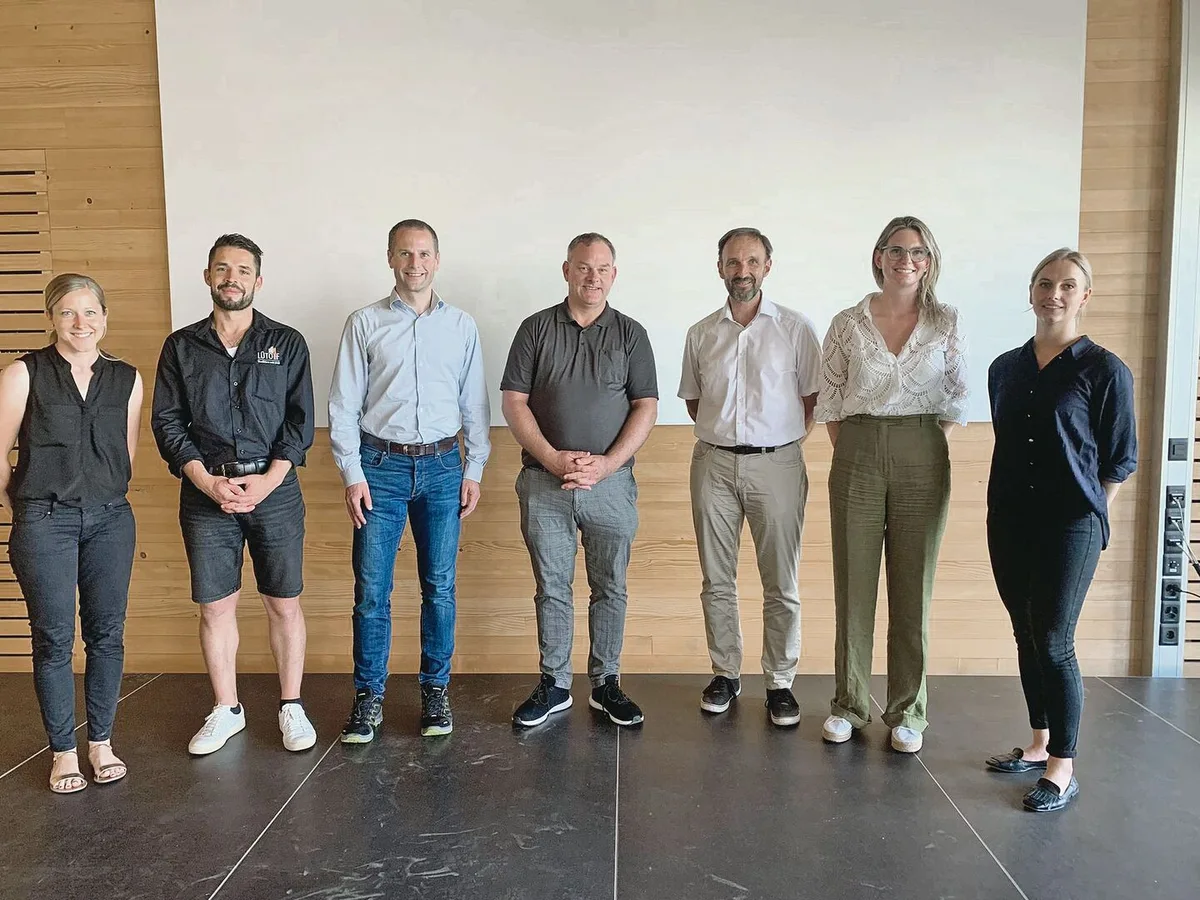 e35d6e884e230365edccefedc3bee2fe09b6b614244bf112c7234d5c65ef019d Mitorganisatorin Daniela Büchel vom LSZG mit den Referent(innen) Christian Lütolf, Andreas Baumann, Ralph Langholz, Achim Walter, Anastasia Lammer sowie Moderatorin Angelika Hardegger (v. l. n. r.).
