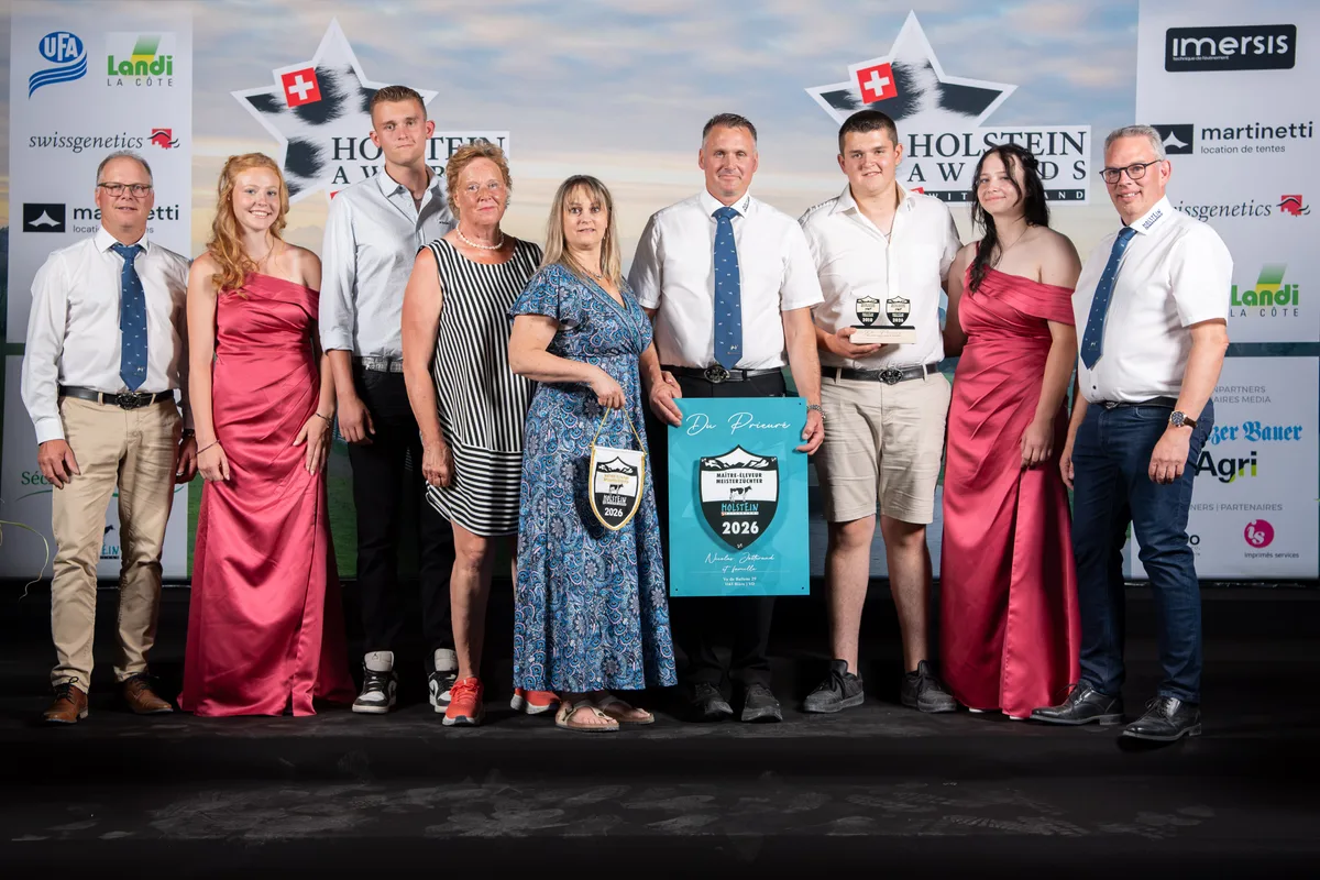 2026-07-04 HOAwards-4099-jotterand.jpg Auf dem Betrieb von der Familie Nicolas Jotterand fanden die Holstein-Awards statt. Jotterand wurde zum zweiten Mal mit dem Titel «Meisterzüchter», ausgezeichnet.