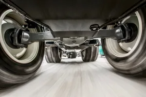 Für landwirtschaftliche Anhänger sind Zweileiter-Bremseinrichtungen seit 1. Mai 2019 Pflicht. (Bild: Agrotec Suisse)