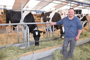 Jeden zweiten Tag besucht Christoph Bärtschi seine schwarze Schönheit Aetzrütti Igmar Thyra an der BEA.