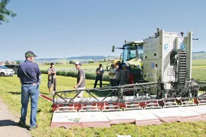 Die Balkenbreite von Crop-Zone beträgt neun Meter. Damit wird eine Flächenleistung von zwei Hektaren pro Stunde erreicht.