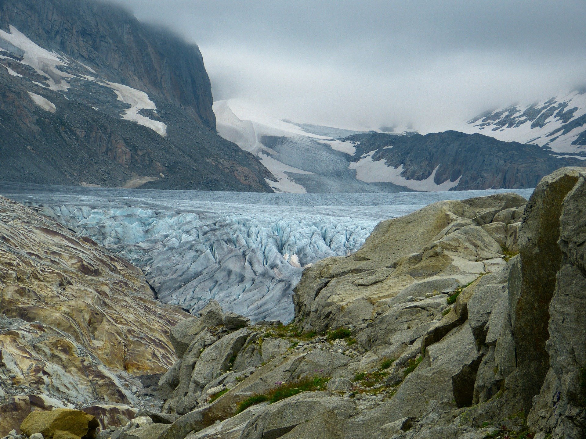 Nationalrat sagt Nein zur Gletscher-Initiative und Ja zum Gegenvorschlag