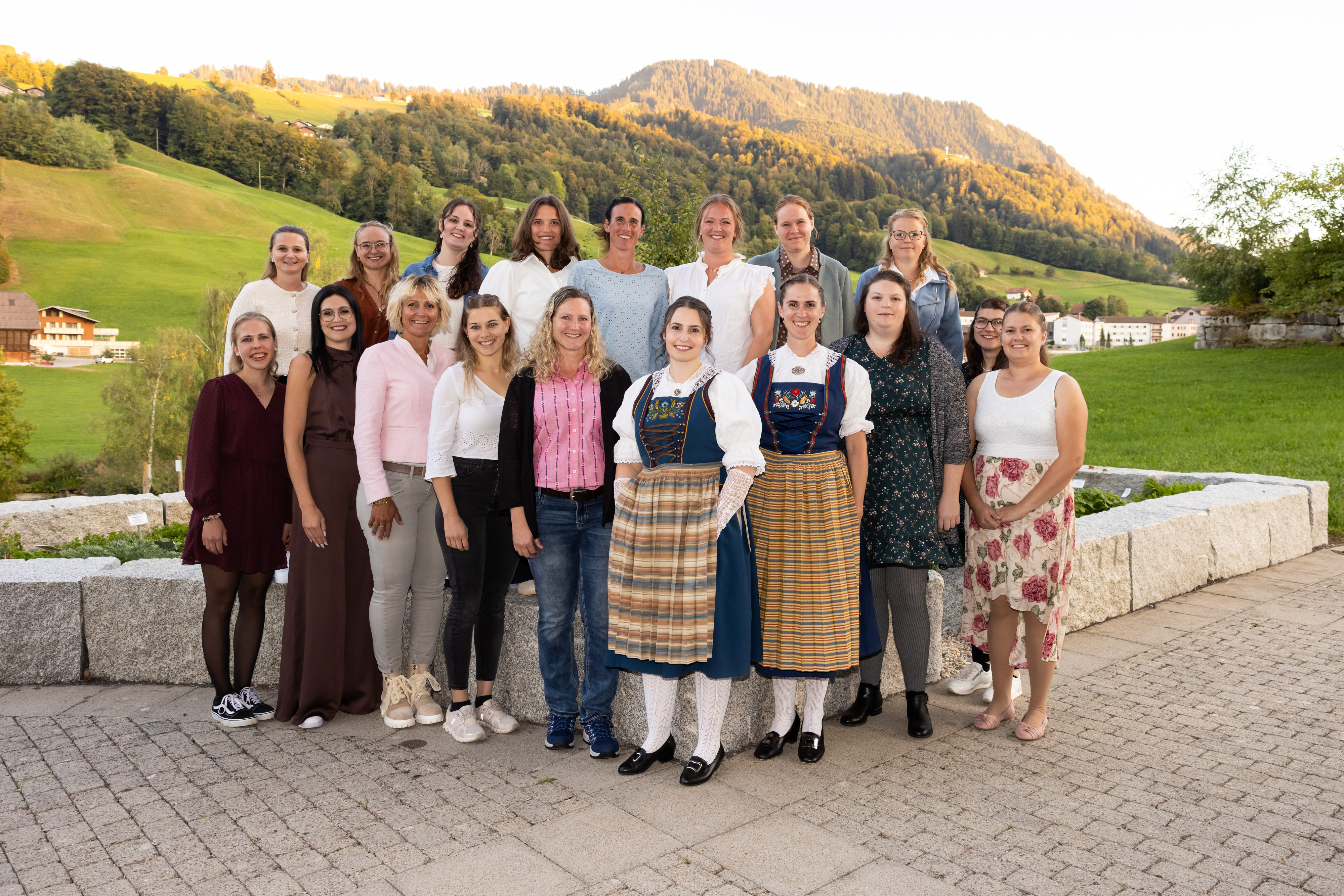 Die Bäuerinnen am BBZN in Schüpfheim mit dem Abschluss modularer Lehrgang 2024 bis 2026.