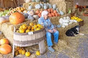 Margrit Duperrex hat auch nach ihrer Pensionierung auf der Stöckweid in Knonau ZH gelebt und beim Kürbisfest (hier 2022) stets mitgeholfen.