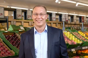 Produkte aus dem Hofladen oder dem Wochenmarkt beim Discounter? Andreas Zufelde von Lidl Schweiz erklärt, wie das geht.