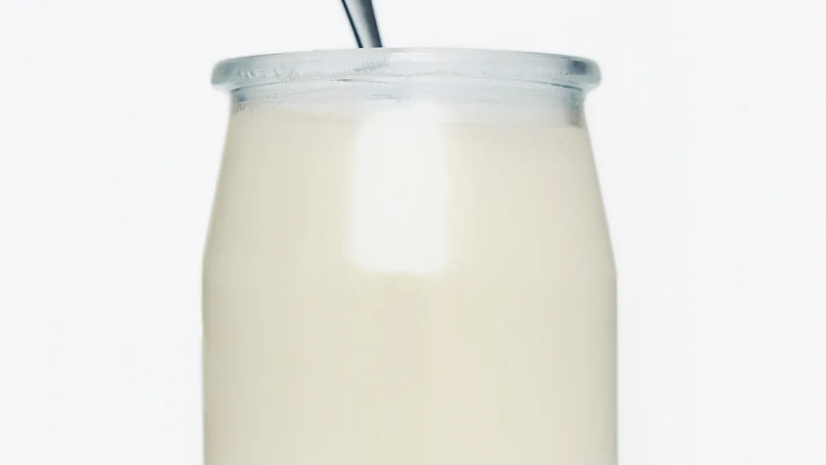 Joghurt.jpeg Frisches Joghurt kann einfach selber gemacht werden.