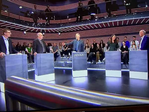 Eine erstaunlich harmonische Diskussionsrunde: Mike Egger, Markus Ritter, Sandro Brotz, Tiana Angelina Moser und Martin Ott (v.l.).