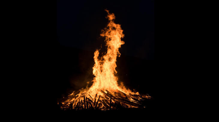 Solidaritäts- und Mahnfeuer brennen am Freitag gegen den Wolf