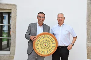 Der Direktor der Sortenorganisation Gruyère AOP Philippe Bardet (links) zusammen mit dem Präsidenten Pierre-Ivan Guyot.
