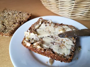 Butter ist vielseitig einsetzbar, als Klassiker auf dem Brot aber nach wie vor beliebt. Butter ist vielseitig einsetzbar, als Klassiker auf dem Brot aber nach wie vor beliebt. (Bild lid)