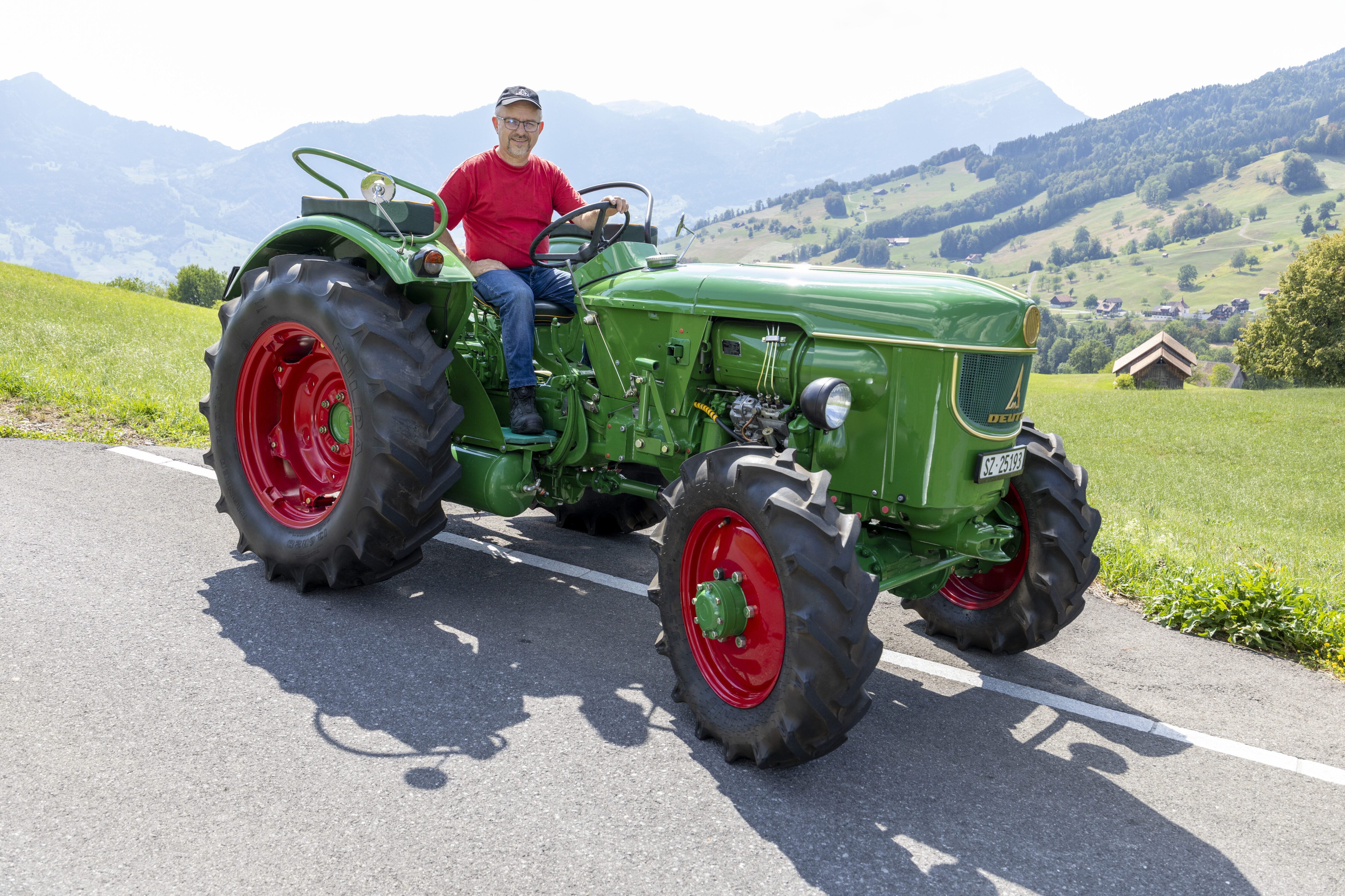 Der Deutz D40L Allrad ist der Traumtraktor von Felix Fischer aus Sattel SZ.