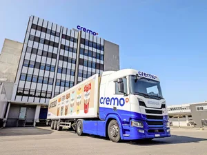 Wegen Sparmassnahmen will die Cremo die Produktions- und Reifungsaktivitäten von Emmentaler einstellen.