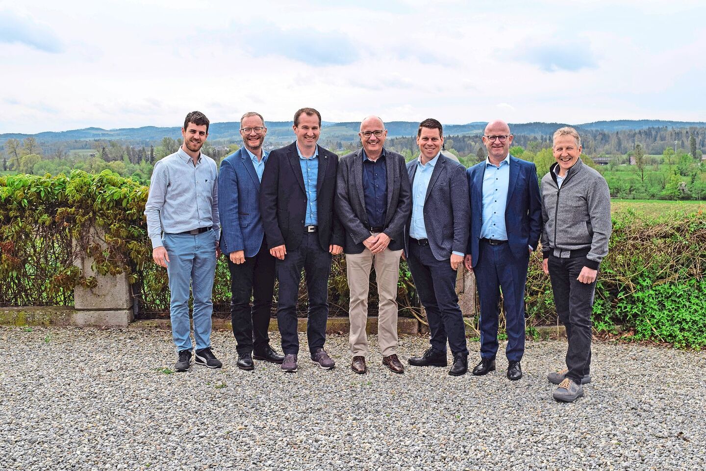 Esra Müdespacher, Walter Schönholzer, Daniel Schärer, Patrick Müller, Martin Angehrn, Roger Hess und Markus Hausammann (v. l.).