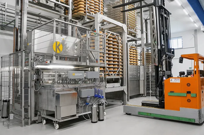 Blick in die Schmieranlage der Käserei Imlig in Oberriet. (Bild Martin Brunner / foodaktuell.ch)