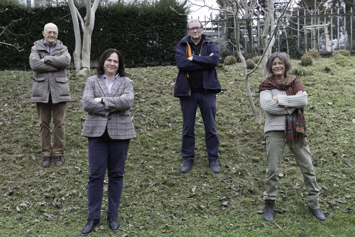 Das Team hinter der Infoplattform «umstrittene-pestizide.ch»: Maurice Clerc, Ecuvillens FR; Sylvie Bonvin-Sansonnens, Rueyres-les-Prés FR; Josy Taramarcaz, Neuchâtel; Isabelle Gabioud, Sarreyer VS. (Bild Umstrittene Pestizide)