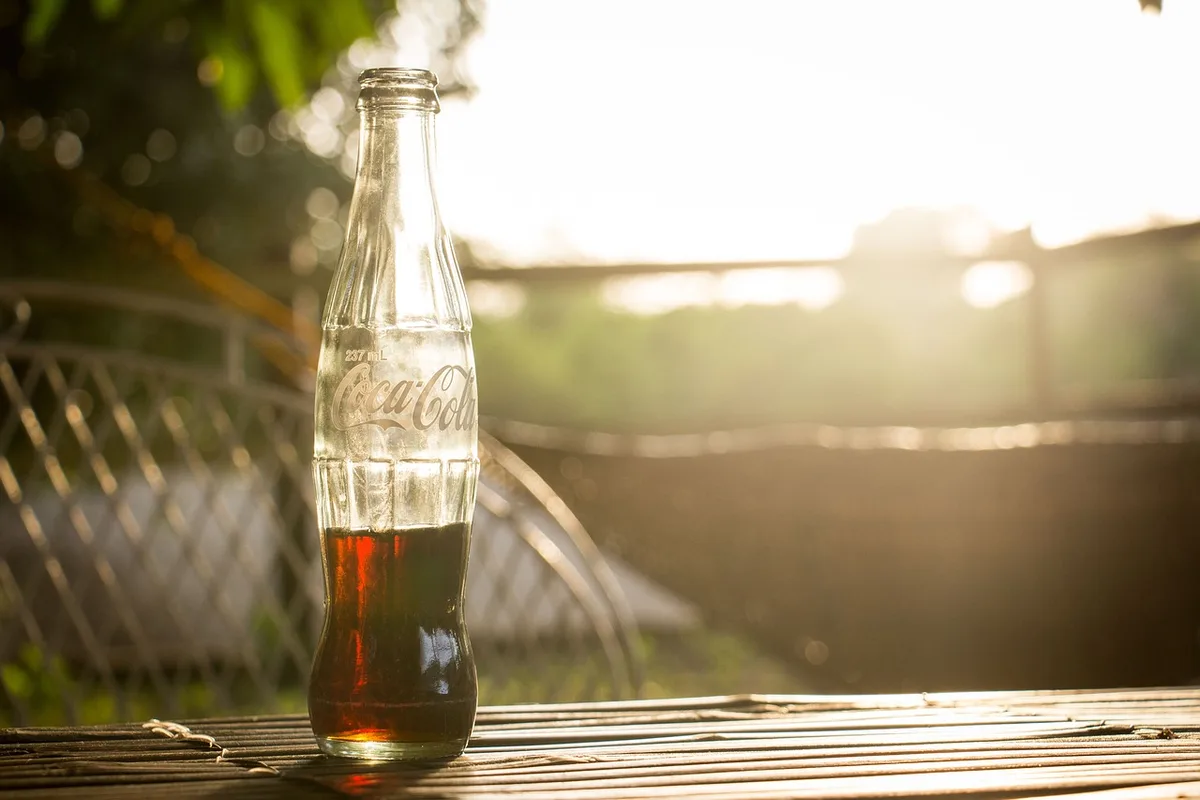 Bis 2020 soll der Zuckeranteil im Sortiment von Coca-Cola um 10 Prozent reduziert werden. (Bild Pixabay)