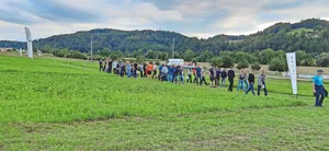 Fachtagungen sind gute Gelegenheiten, um verschiedene Zwischenkulturen im Feld zu vergleichen.