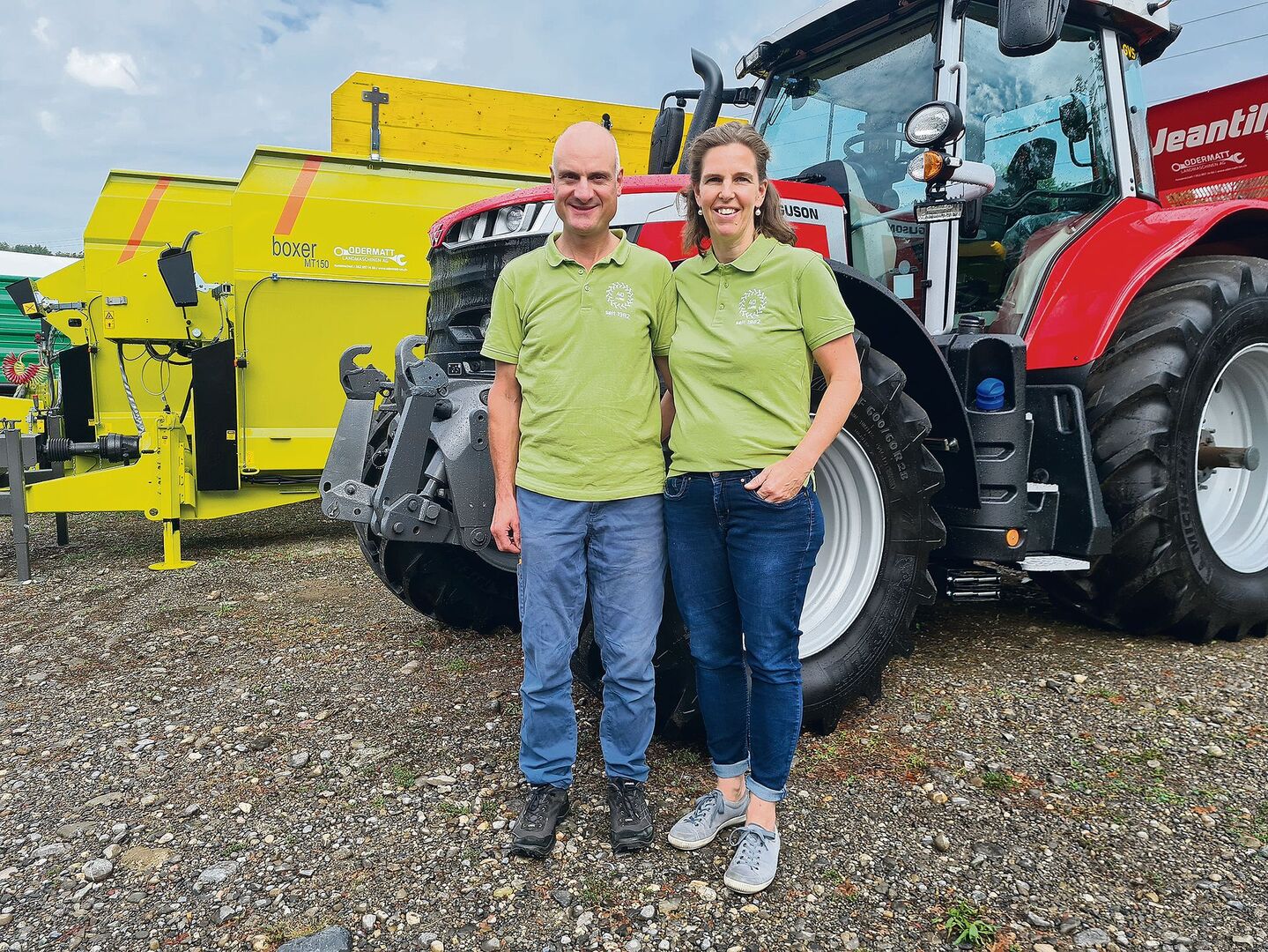 Urs und Tanja Bögli leiten die Firma Odermatt. Sie führen unter anderem die neusten Modelle von Massey Ferguson.