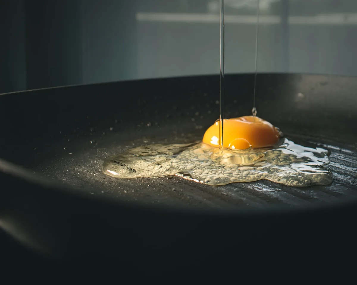 Ei_pfanne_shot_unsplash Die mögliche Energieknappheit kurbelt die Eier-Nachfrage an