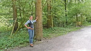 Seit Anfang Juni ist Anja Leser die neue Geschäftsführerin der Berner Waldbesitzer. Die angehende Jägerin stammt aus einer Familie, in der Forstingenieure keine Seltenheit sind.