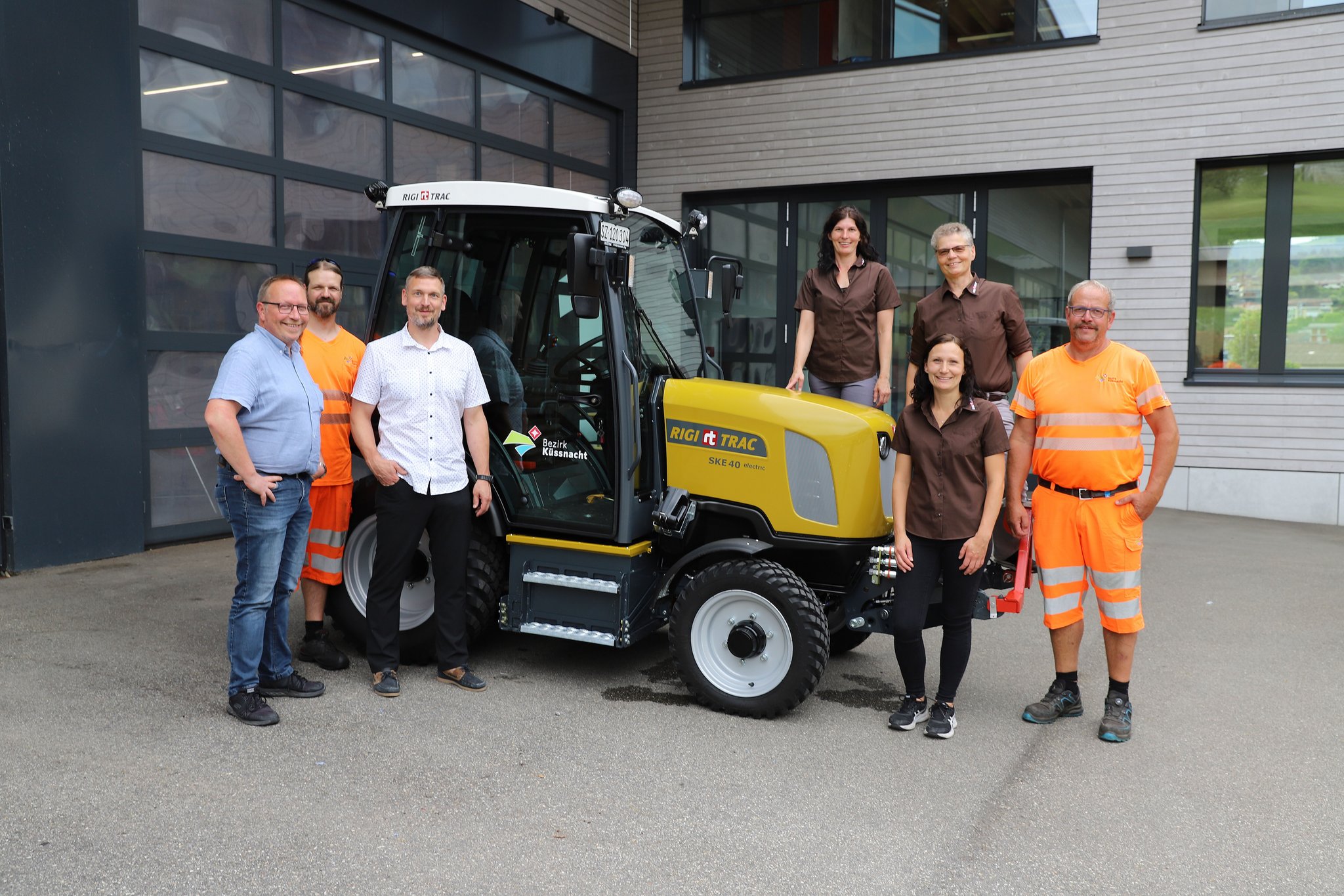 Küssnacht nimmt ersten vollelelktrischen Rigitrac SKE 40 Electric in Betrieb