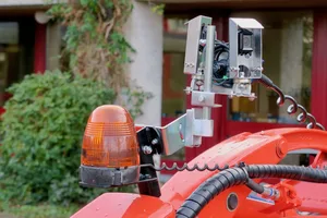 Ist der Überhang mehr als vier Meter, sind Kameras zur Erkennnung des Querverkehrs vorgeschrieben. Bild: Jürg Vollmer