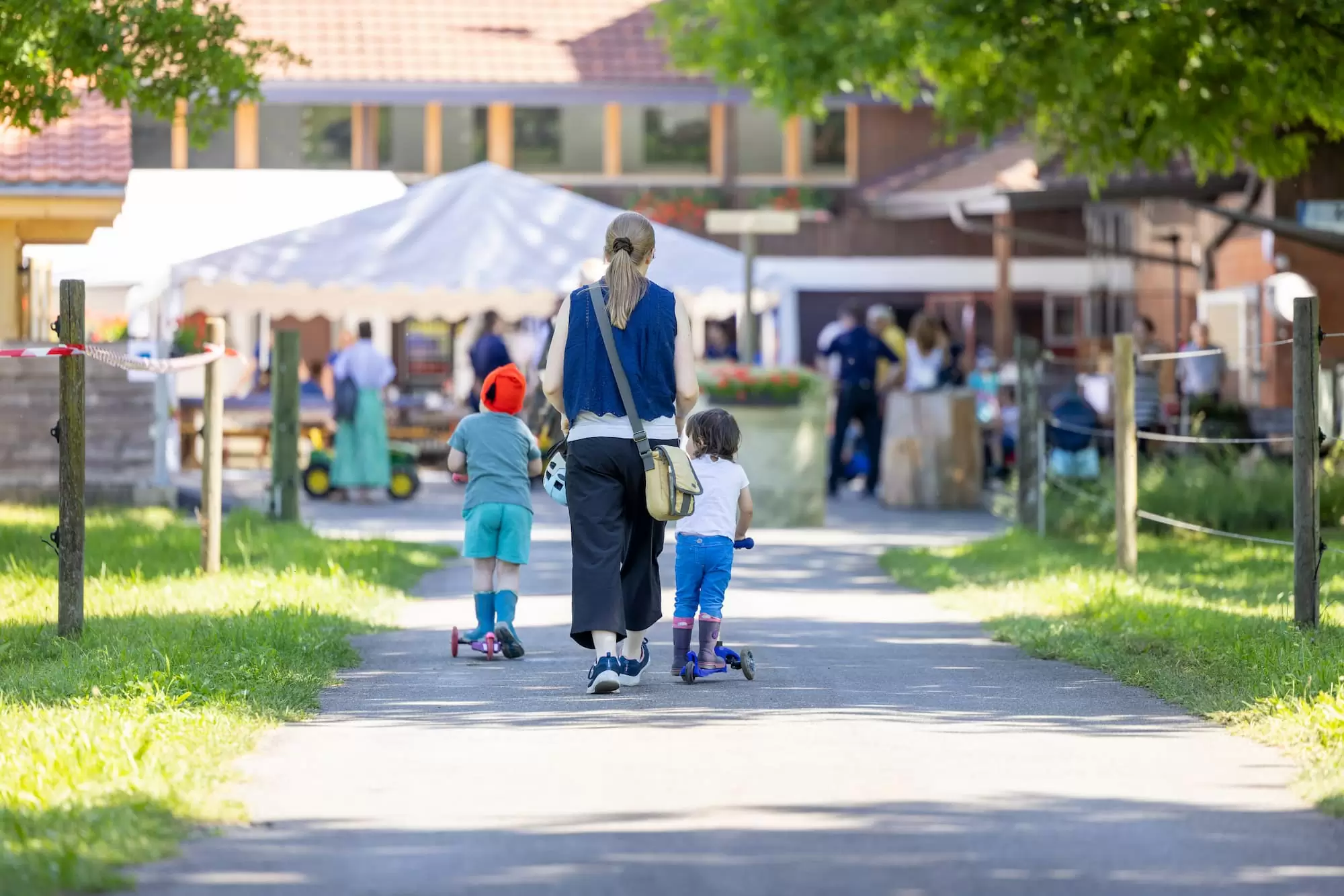 Am 4. Juni öffnen sich die Türen in eine vielen fremd gewordene Welt