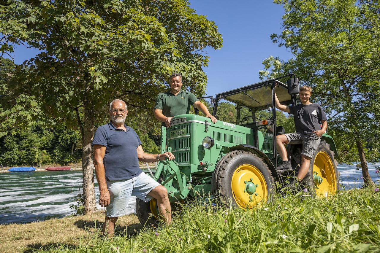 Der Bührer PF 21 ist der TraumTraktor der ganzen Familie Studer. Bild: Gian Vaitl