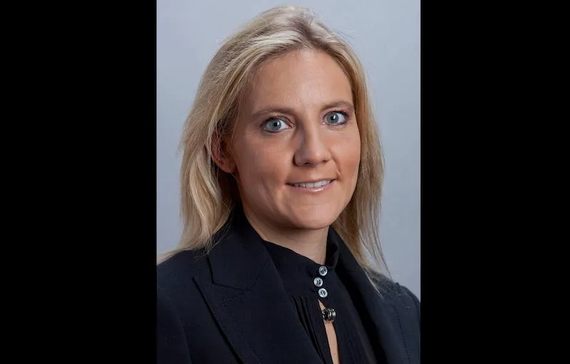 f89bcbdcc0854960c51c5a73ad891d4c98b5b13f Groupe Minoteries wählt Céline Amaudruz in den Verwaltungsrat. (Bild By http://www.parlament.ch, Attribution, https://commons.wikimedia.org/w/index.php?curid=17672552)