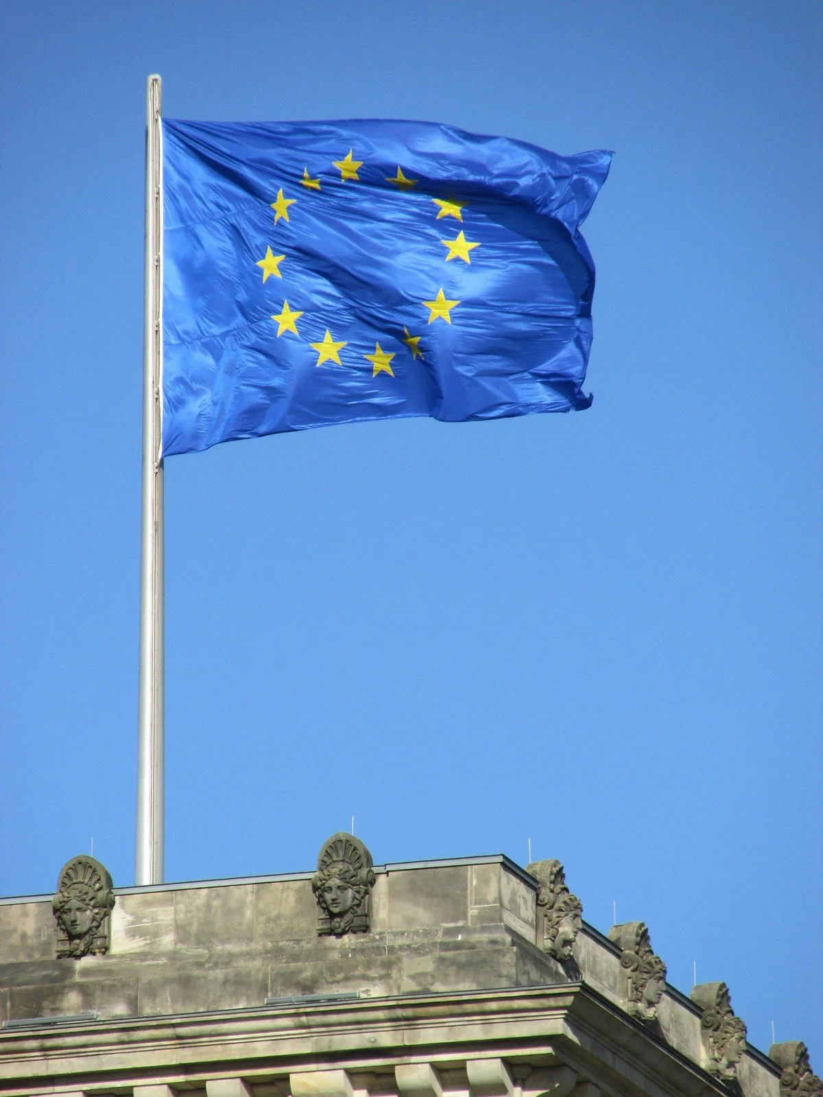 parliament-3336985_1920 Bilaterale III: Knebelvertrag oder Verhandlungserfolg?