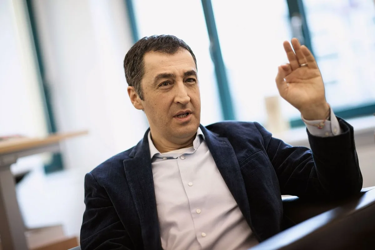 Porträt von Cem Özdemir, deutscher Landwirtschaftsminister.