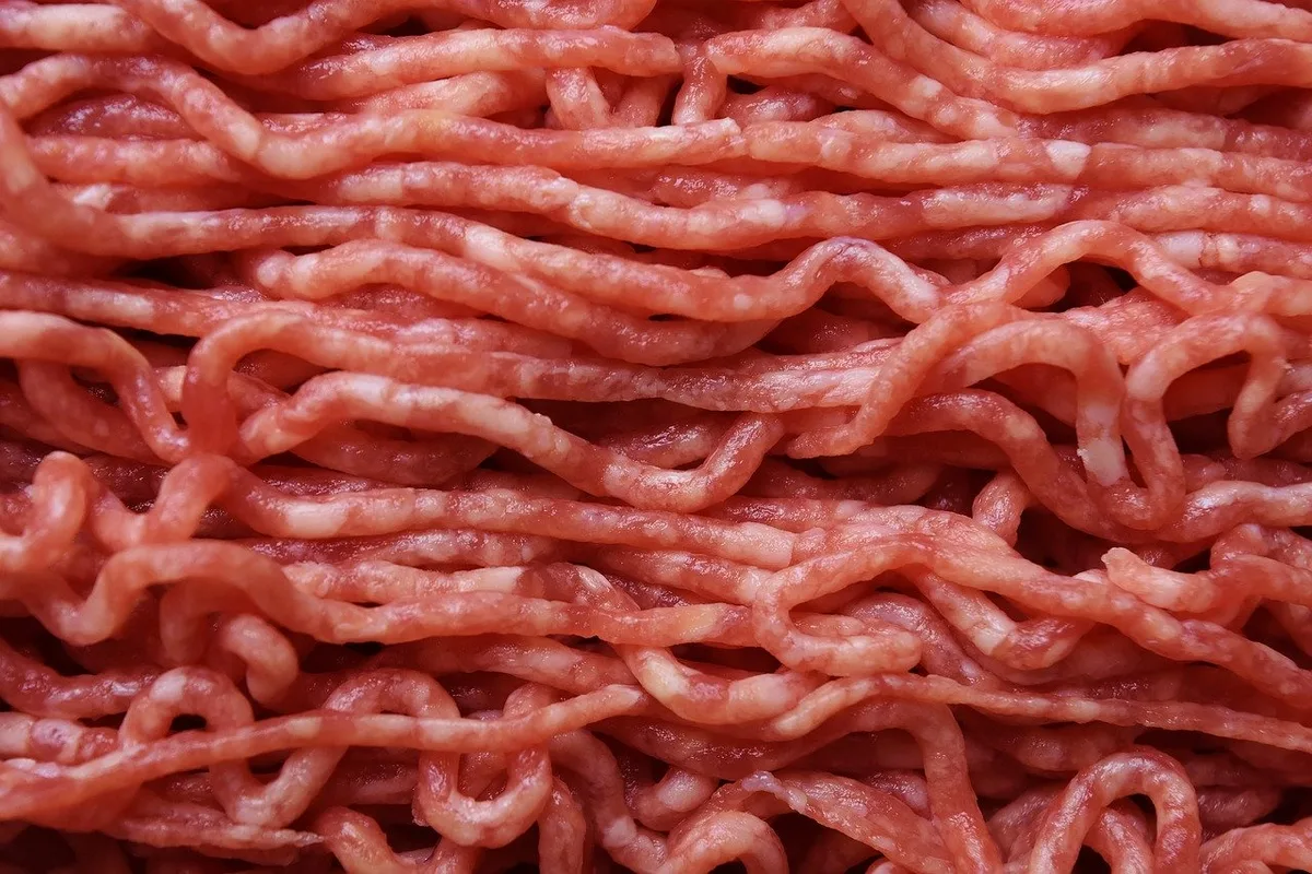 ba15c38f4bfbc59221f563e46e6113b75c7d2bfb Bei Lidl gibt es neben Bratwurst, Hamburger, Koteletts und Plätzli auch Hackfleisch aus Schweizer Kalbfleisch. (Symbolbild Pixabay)