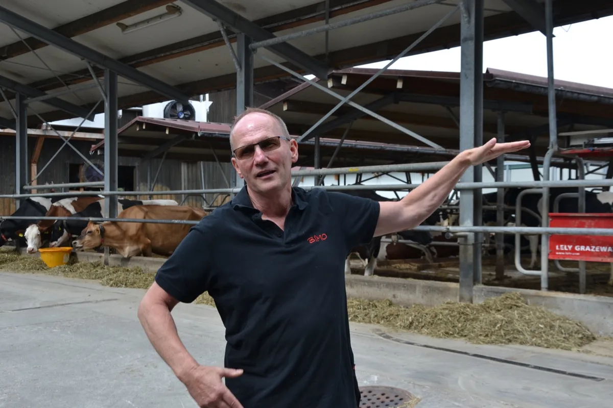 ac4aa9d2d501bbc54123f0a65c0c2b02f94dccc4 Landwirt Ruedi Bigler aus Moosseedorf BE hat erste Konsequenzen aus dem Klimawandel gezogen und Anpassungen auf seinem Betrieb vorgenommen. (Bilder jw)