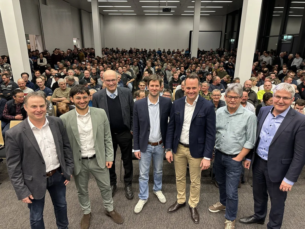 «Niemand hier will Lenkungsabgaben» – Podiumsdiskussion über künftige Agrarpolitik lockt tausend Interessierte an
