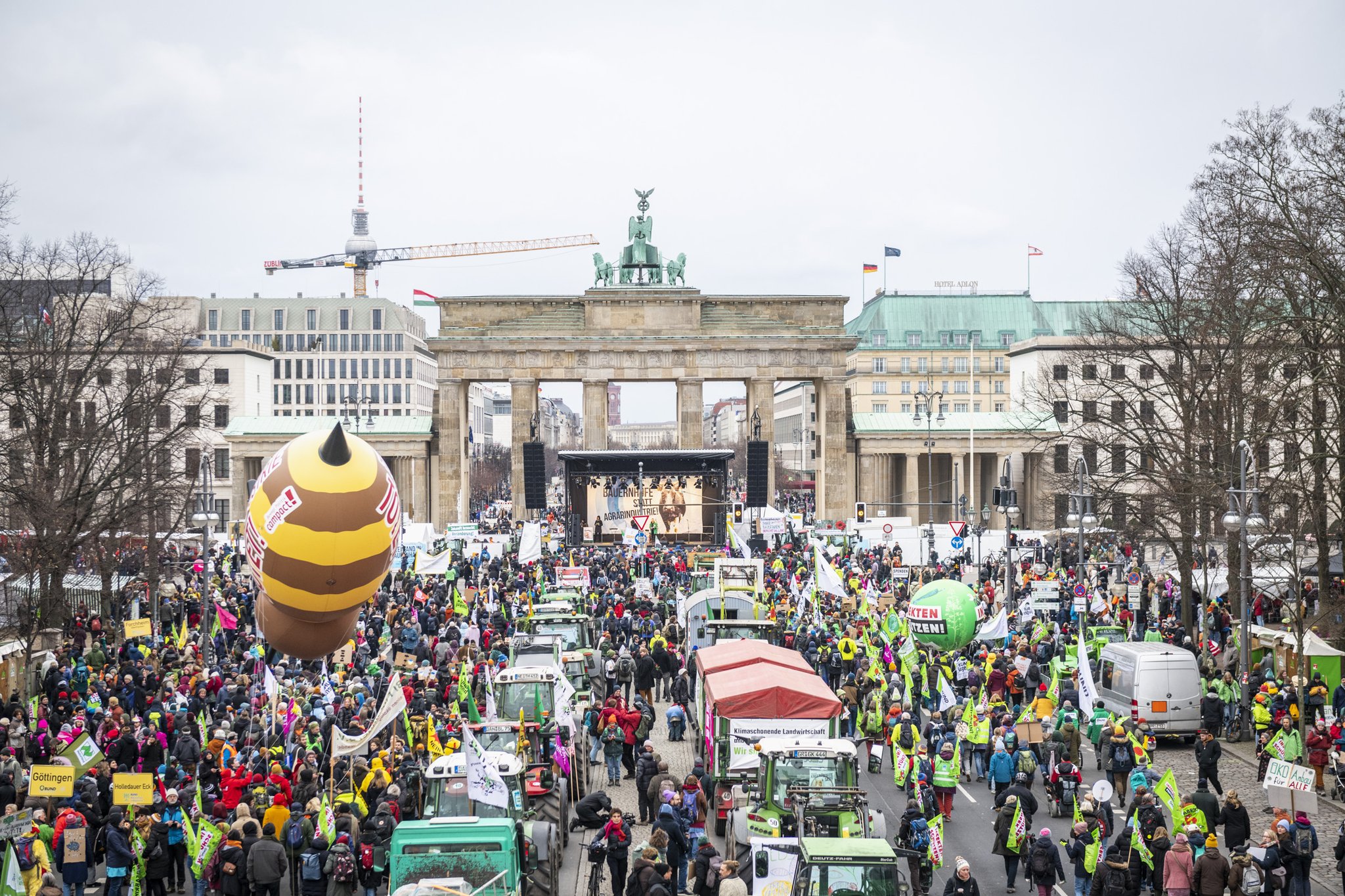 «Gutes Essen für alle statt Profite für wenige»: 10'000 demonstrieren in Berlin für Agrarwende