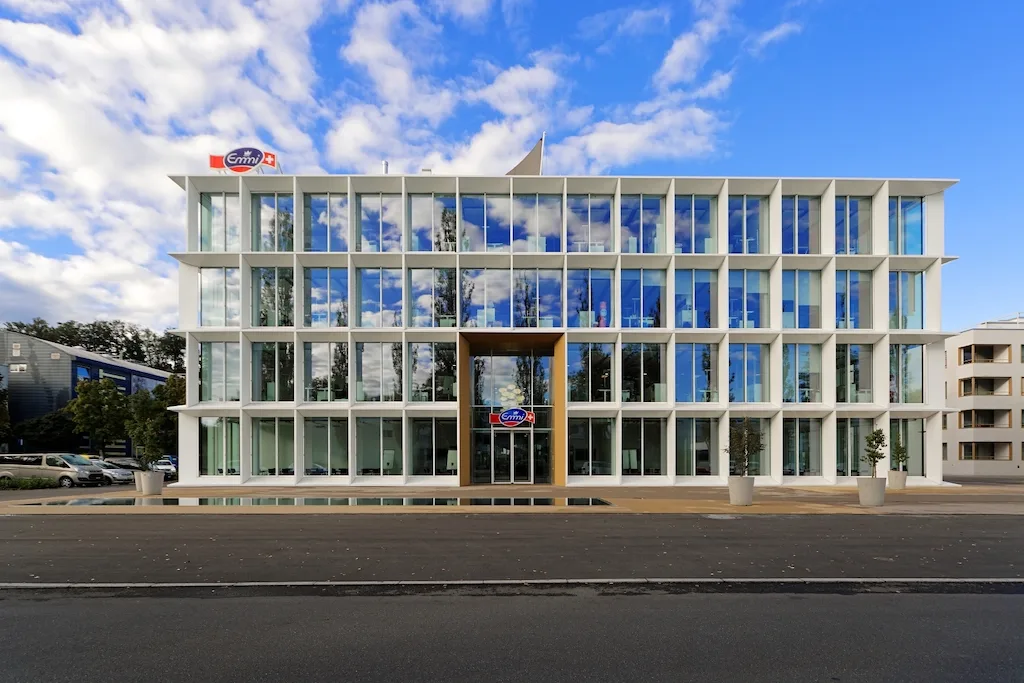 0afd4d490a59bb6f33f2e01bb3d35df37f8ccea8 Insgesamt sei es gelungen, in schwierigem und weiterhin volatilem Umfeld auf breiter Basis profitabel zu wachsen, so die Bilanz von Emmi-CEO Urs Riedener. (Bild Emmi)