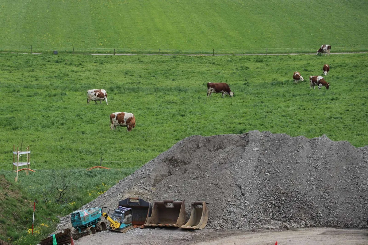 bauen_Land_verbauen_II-1600px_RuthAerni Investitionskredit nur mit Wartefrist – oder gar nicht?