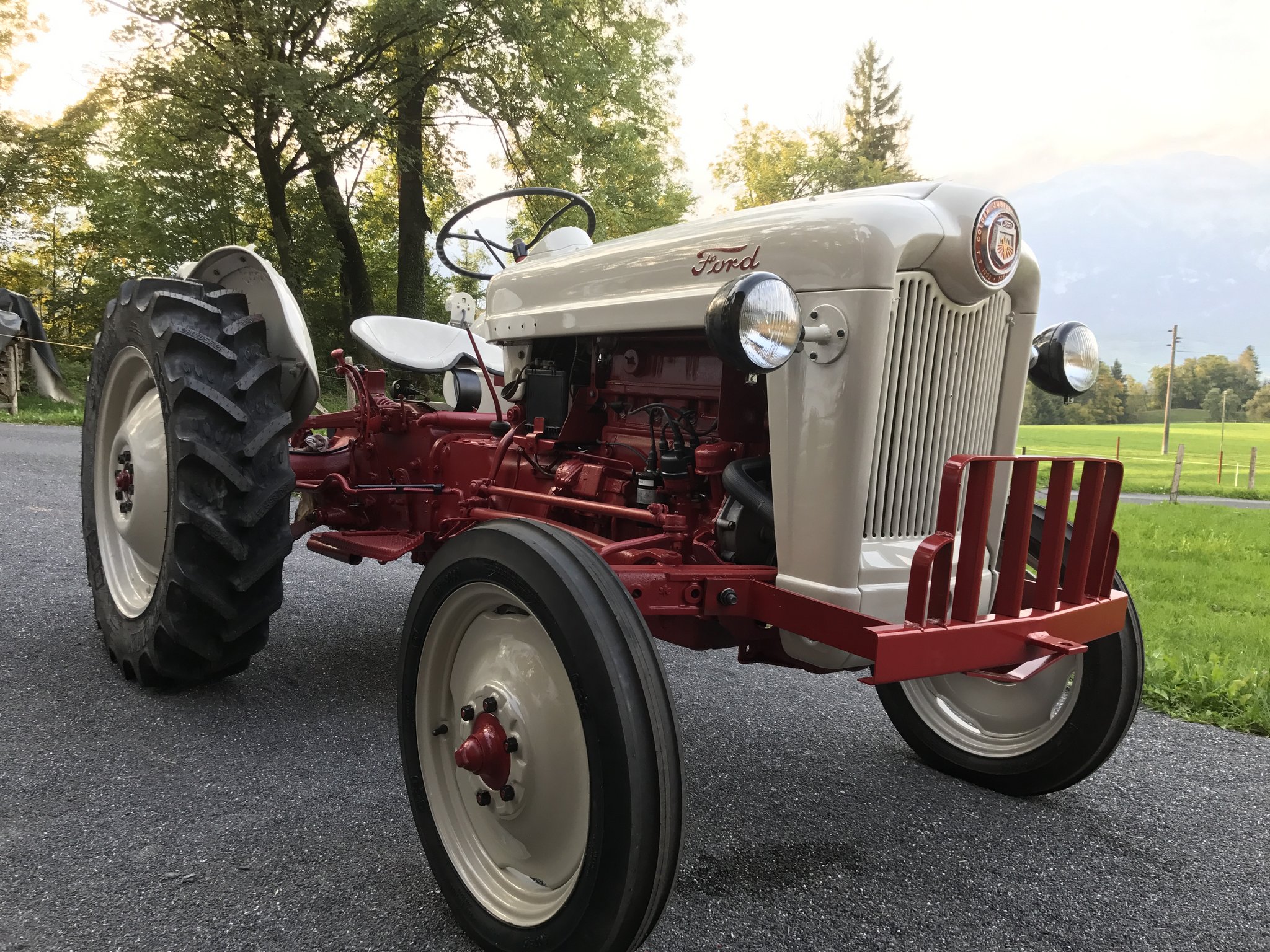 Statt das Auto hat Bruno Ettlin lieber den Traktor gekauft
