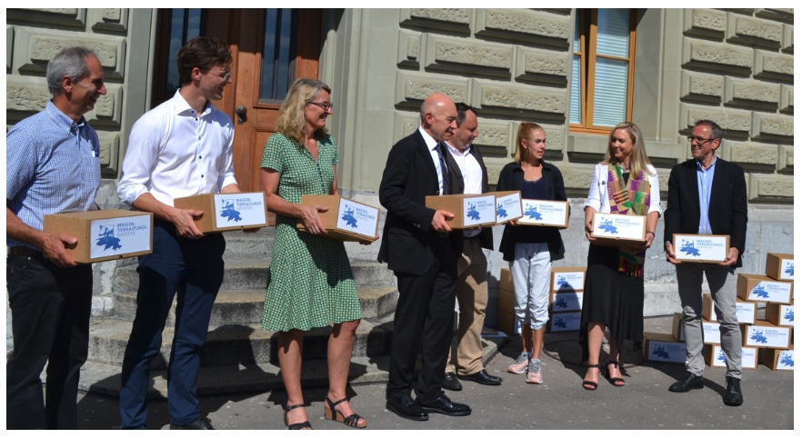 Einreichung der Massentierhaltungs-Initiative im September 2019. (Bild jsc)