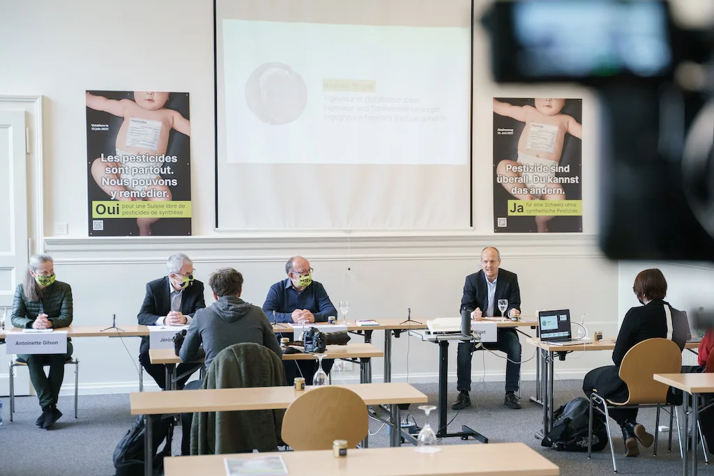 d568c69fc77c69a5fb1c78e732b2c64cefae1f47 Das Komitee hinter der Pestizidverbots-Initative legt den Schwerpunkt auf den Schutz der Gesundheit unter dem Motto «Pestizide sind überall – du kannst das ändern». (Bild zVg)