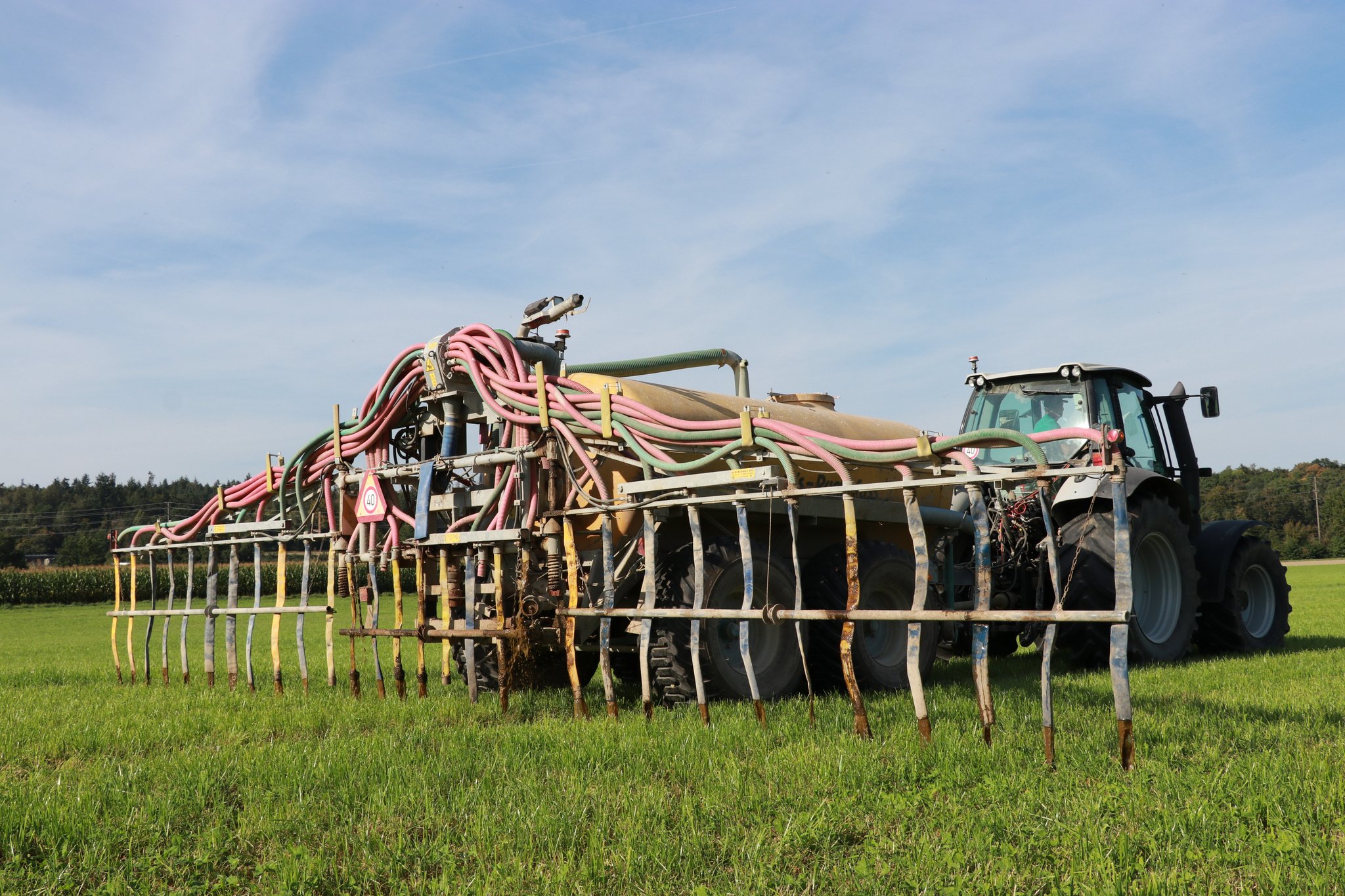Für Grenzlandwirte wird die Hofdüngerausbringung komplizierter