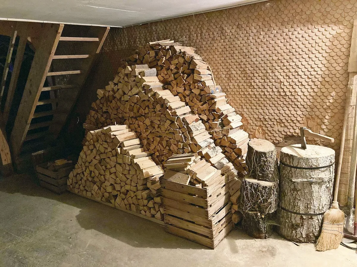 4db9c728a8bd024a1a96f8c193dda4afa133ce7b5404c6b25843455fcdca9570 Wer «viel Holz vor der Hütte hat», punktet. Nein, ganz so einfach ist es nicht. Aber Brennholz ist eine von 19 möglichen Massnahmen im «neuen» Katalog von IP-Suisse.