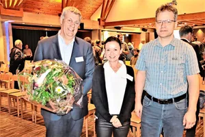 Der scheidende Verwaltungsratspräsident Viktor Häfeli (links) mit der neuen Geschäftsführerin Corina Amedieck und dem neuen VR-Präsidenten Konrad Nötzli.