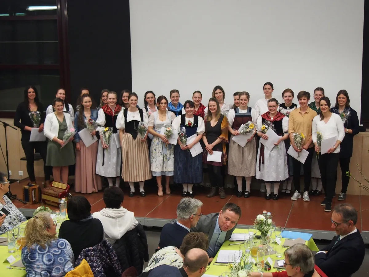 P1010014 Absolventinnen am Wallierhof: «Zusammen fürs Leben lernen»