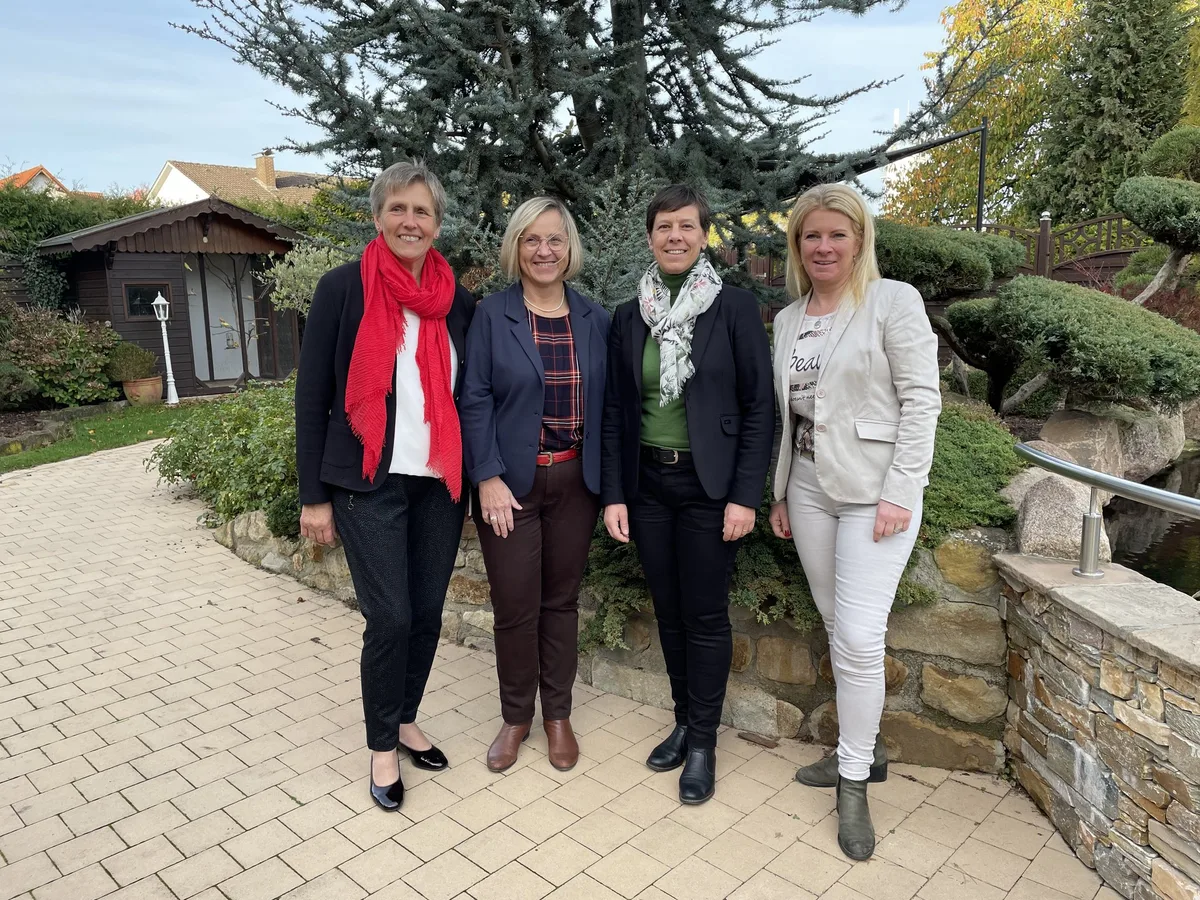 2022-11-07_4-La__ndertreffen-Pra__sidentinnen-Su__dtirol-DE-CH-AT__1_ Frauen in der Landwirtschaft benötigen europaweit gute Rahmenbedingungen
