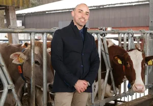 Nach seinem Postdoc in Deutschland kehrte Joël Bérard 2013 als Oberassistent und Gruppenleiter des Arbeitsgebietes «Nachhaltige Tierernährung, alpine landwirtschaftliche Systeme und Lebensmittelqualität» in die Schweiz an die ETH Zürich zurück. (Bild Agroscope)